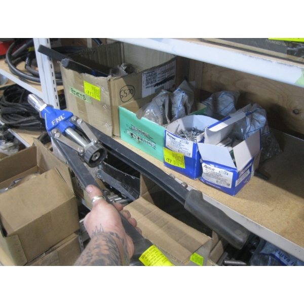 POP RIVETS & 2 POP RIVET GUNS