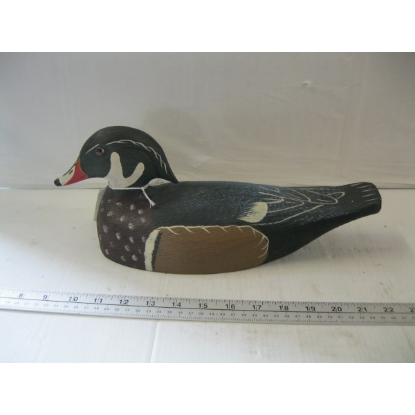 SIGNED TOM MARTINDALE CARVED DUCK