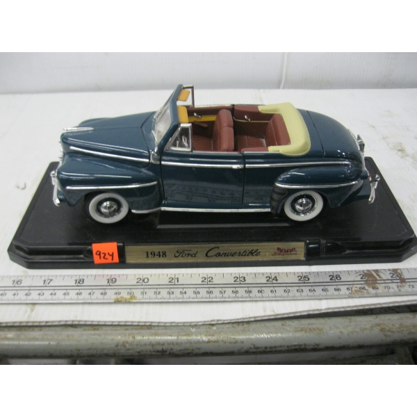 1948 FORD CONVERTIBLE CAR