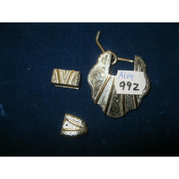 BELT BUCKLE & CAPS