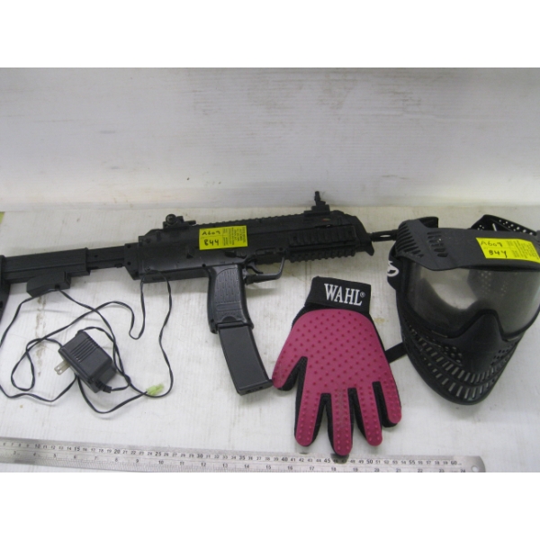 AIRSOFT GUN W/GOGGLES