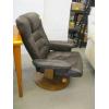 Image 2 : SWIVEL BASED LEATHER CHAIR