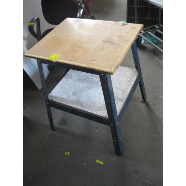 SAW STAND