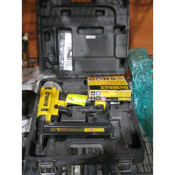 DEWALT AIR BRAD NAILER W/NAILS