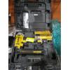 Image 1 : DEWALT AIR BRAD NAILER W/NAILS