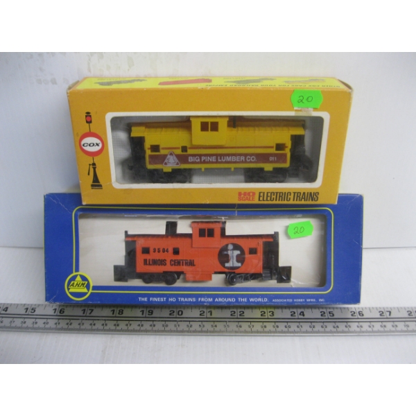 2 HO SCALE CABOOSES