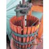 Image 3 : WINE PRESS W/BLOCKS