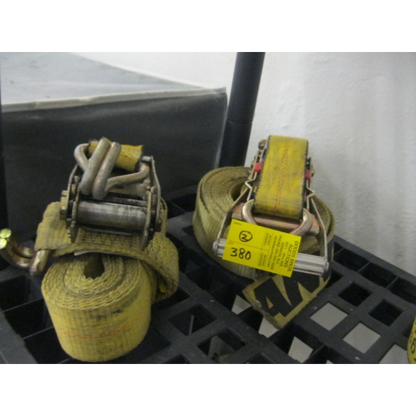 2 RATCHET TIEDOWN STRAPS