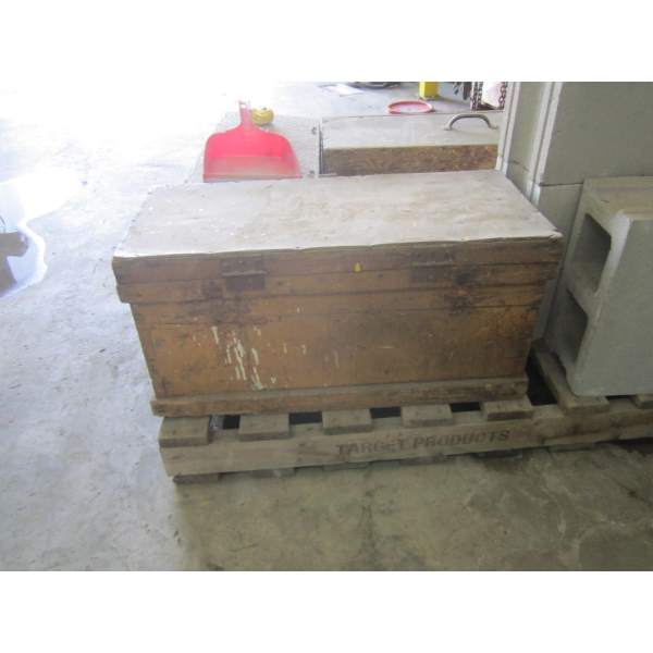 VINTAGE WOODEN CARPENTER'S BOX W/OXY ACETYLENE TORCHES