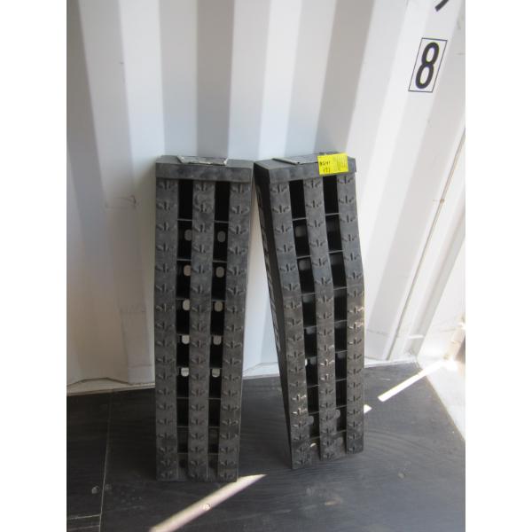 2 PLASTIC CERTIFIED CAR RAMPS