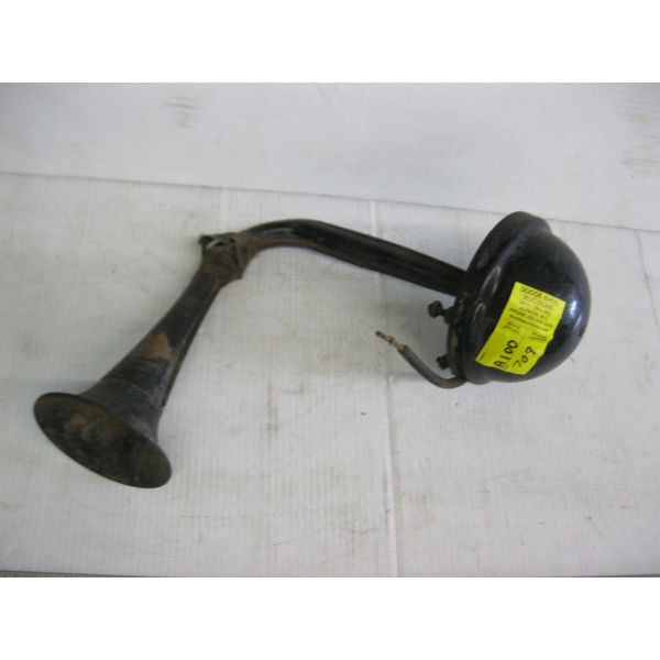 VINTAGE HORN