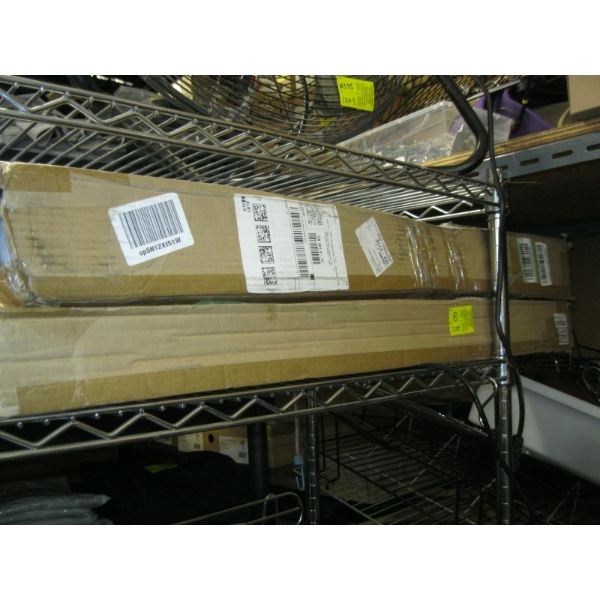 2 LED LIGHTS IN BOX
