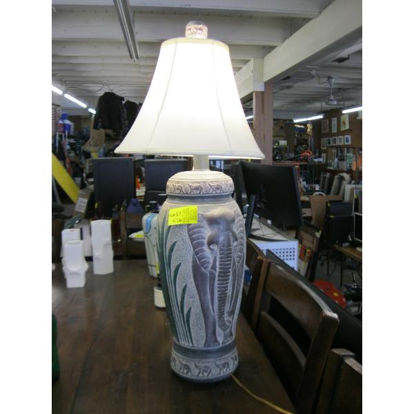 ELEPHANT DÉCOR BASED LAMP