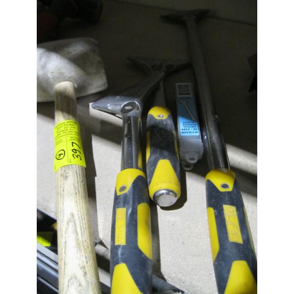 RUBBER MALLET & 3 HAND SCRAPERS - 1 SCRAPER MISSING PIECE