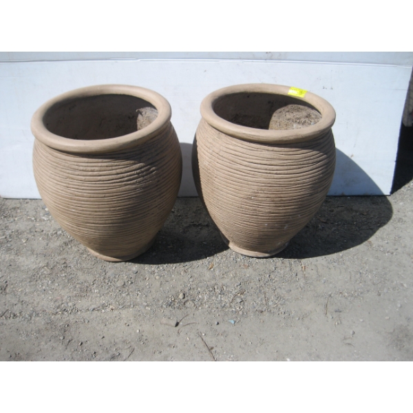 2 - LG PLANTERS