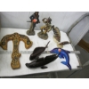 Image 2 : MISC. FIGURINES, WOODEN CARVINGS, ETC.