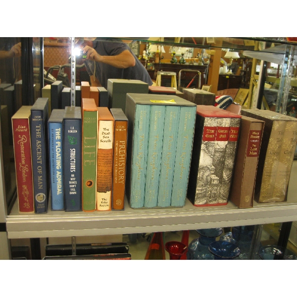 COLLECTOR BOOKS