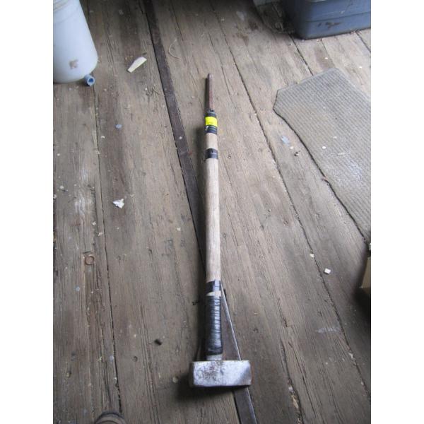 METAL SCRAPER PRYBAR & A SPLITTING MAUL