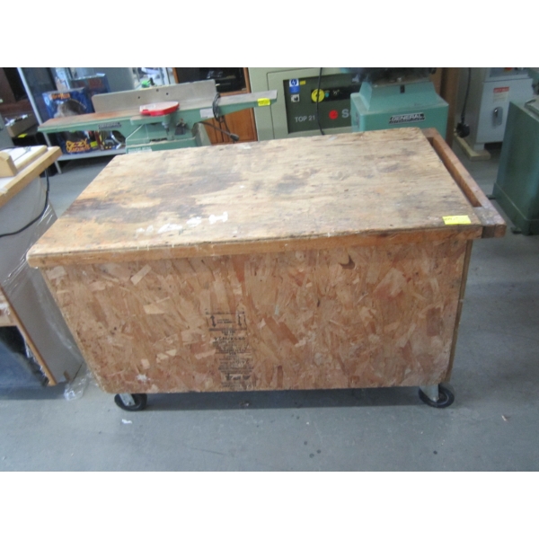 ROLLING TABLE BENCH