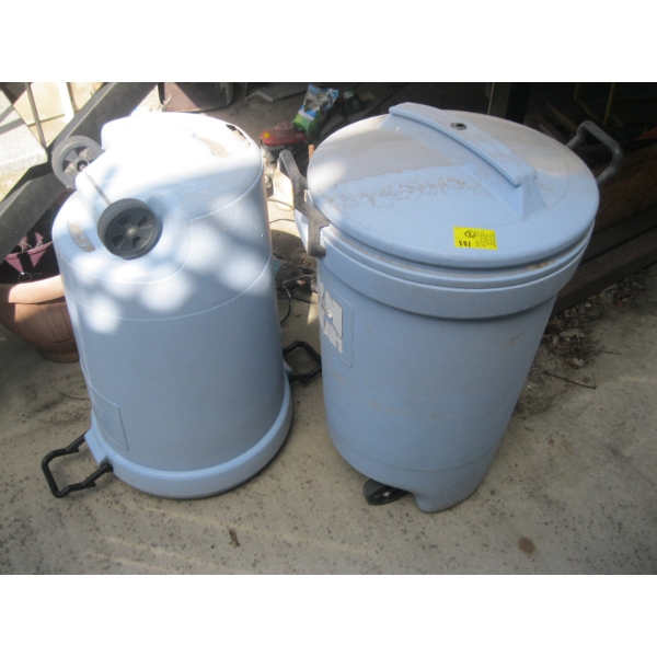 2 RUBBERMAID GARBAGE CANS