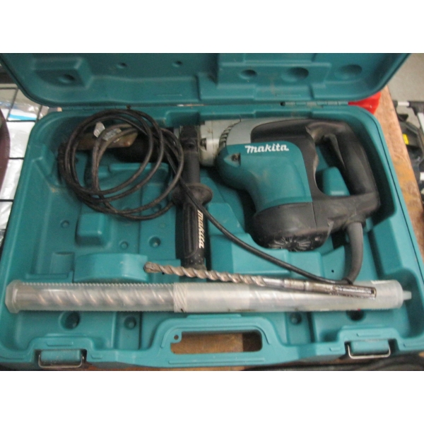 MAKITA LG. CONCRETE DRILL, HR4002, W/BITS