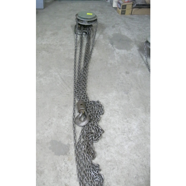 CYCLONE 2 TON CHAIN HOIST