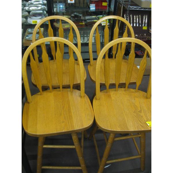 SET OF 4 OAK BAR STOOLS