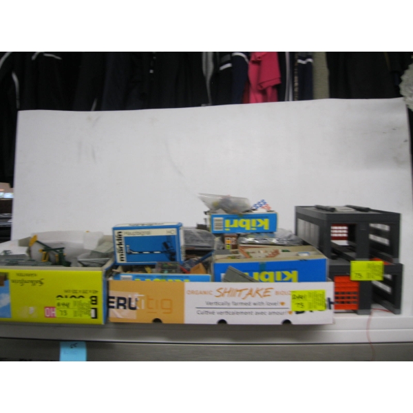 ASST. HO TRAIN ITEMS: OIL PUMPS, ETC.