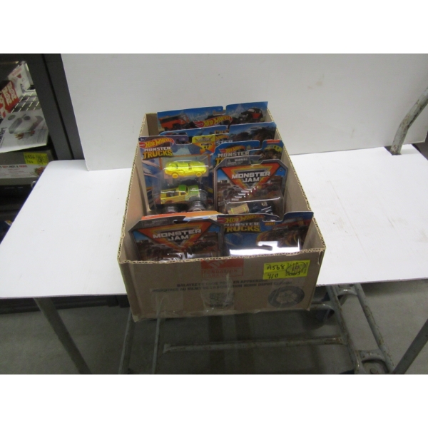 10 HOTWHEELS MONSTER TRUCKS