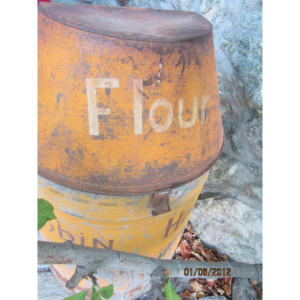 ROBIN HOOD FLOUR BIN