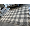 Image 1 : APPROX. 10'3"X8' WOVEN CHECKED CARPET