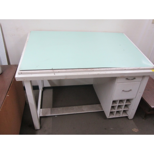 LG. DRAFTING/DRAWING TABLE