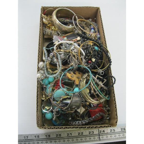 ASST. COSTUME JEWELLERY