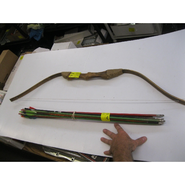 SM. RECURVE BOW & ARROWS