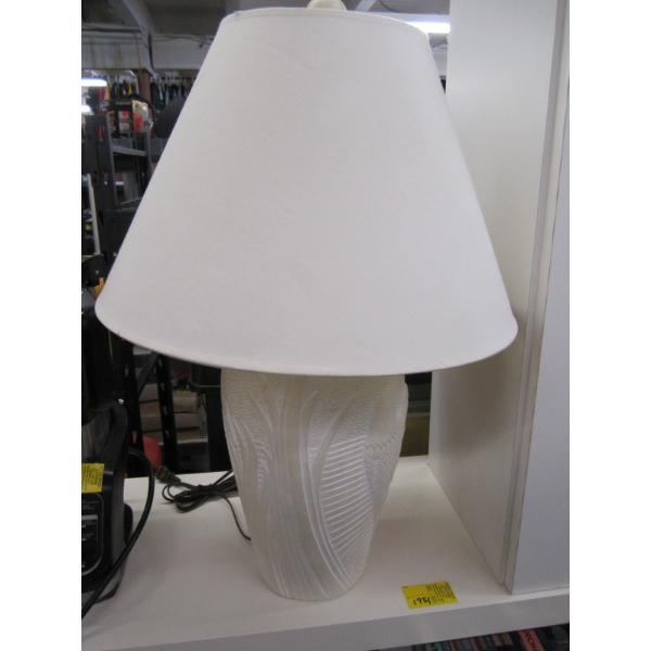 2 WHITE CERAMIC BASE LAMPS