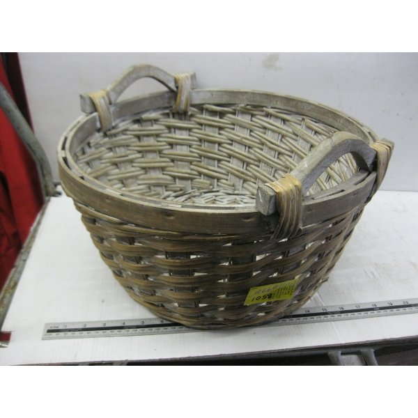 WICKER BASKET