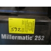 Image 5 : MILLER PNEUMATIC 252 WELDER W/MANUAL