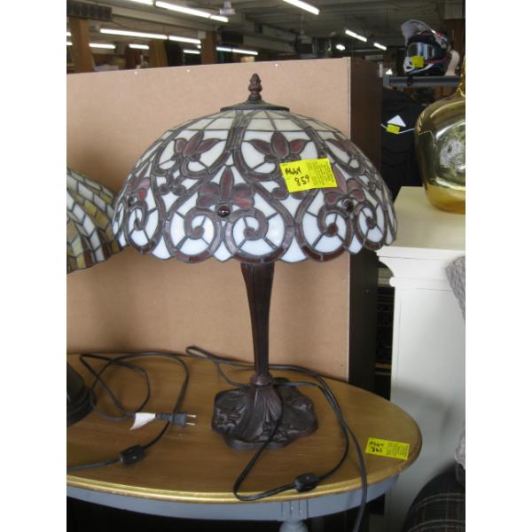 TIFFANY LIKE LAMP