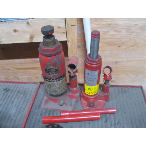 2 HYDRAULIC BOTTLE JACKS