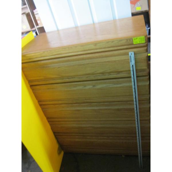 OAK CHEST OF DRAWERS