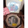 Image 2 : WOODEN AMERICAN FLAG & 2 COLLECTOR PLATES