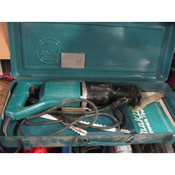 MAKITA SAWZALL