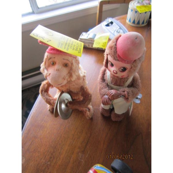 2 WIND UP TOY MONKEYS