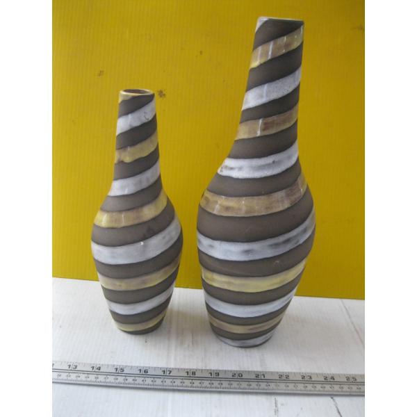 PAIR OF UPSALA EKEBY SPIRAL VASES BY INGRID A HERBERG