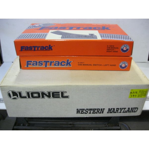 LIONEL WESTERN MARYLAND TRAIN SET W/EXTRA TRACK