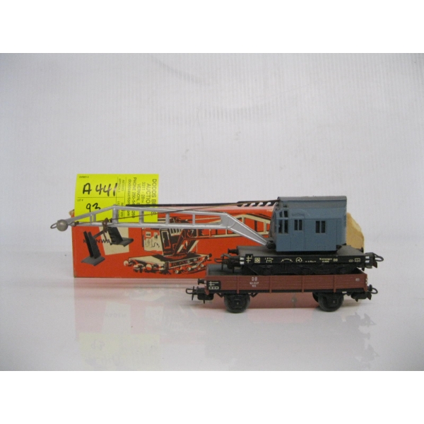 HO TRAIN CAR CRANE