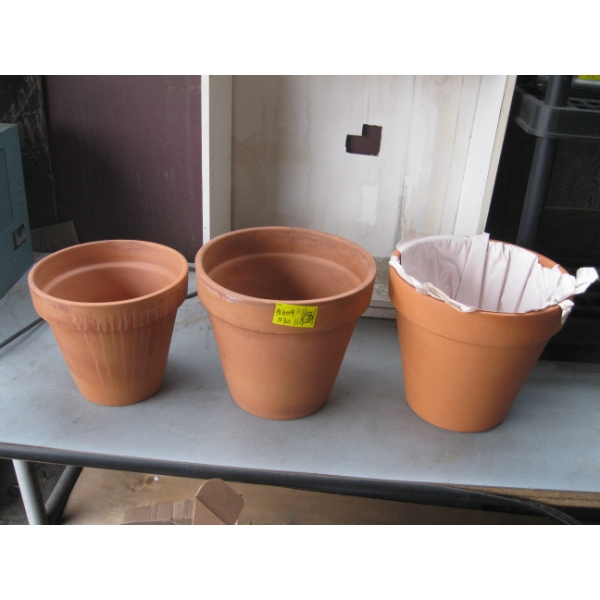 3 TERRA COTTA PLANT POTS