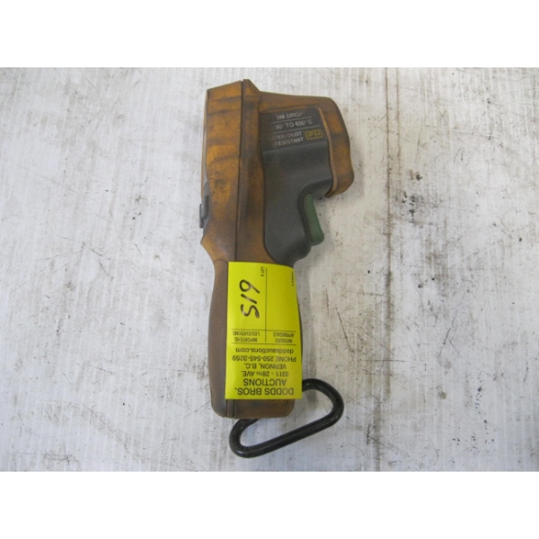 FLUKE THERMOMETER