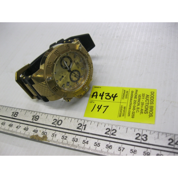 INVICTA WATCH - DAMAGED CRYSTAL