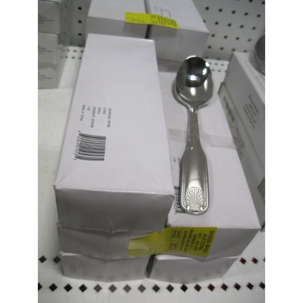 5DZ. SHELL PATTERN DESSERT SPOONS